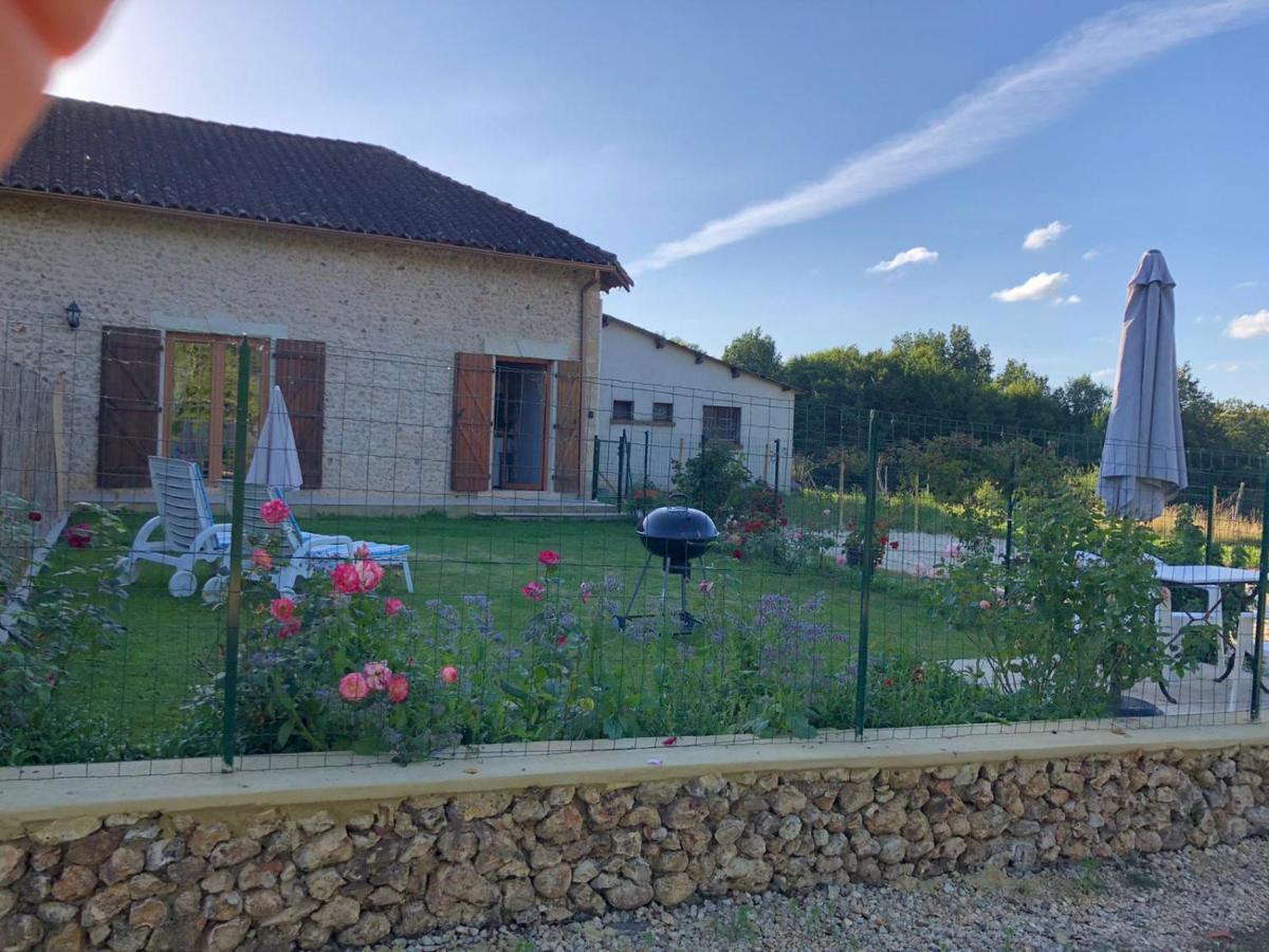 Appartement Chez Lucia a 15min de Perigueux à 6km autoroute A89 à Eglise-Neuve-de-Vergt Extérieur photo