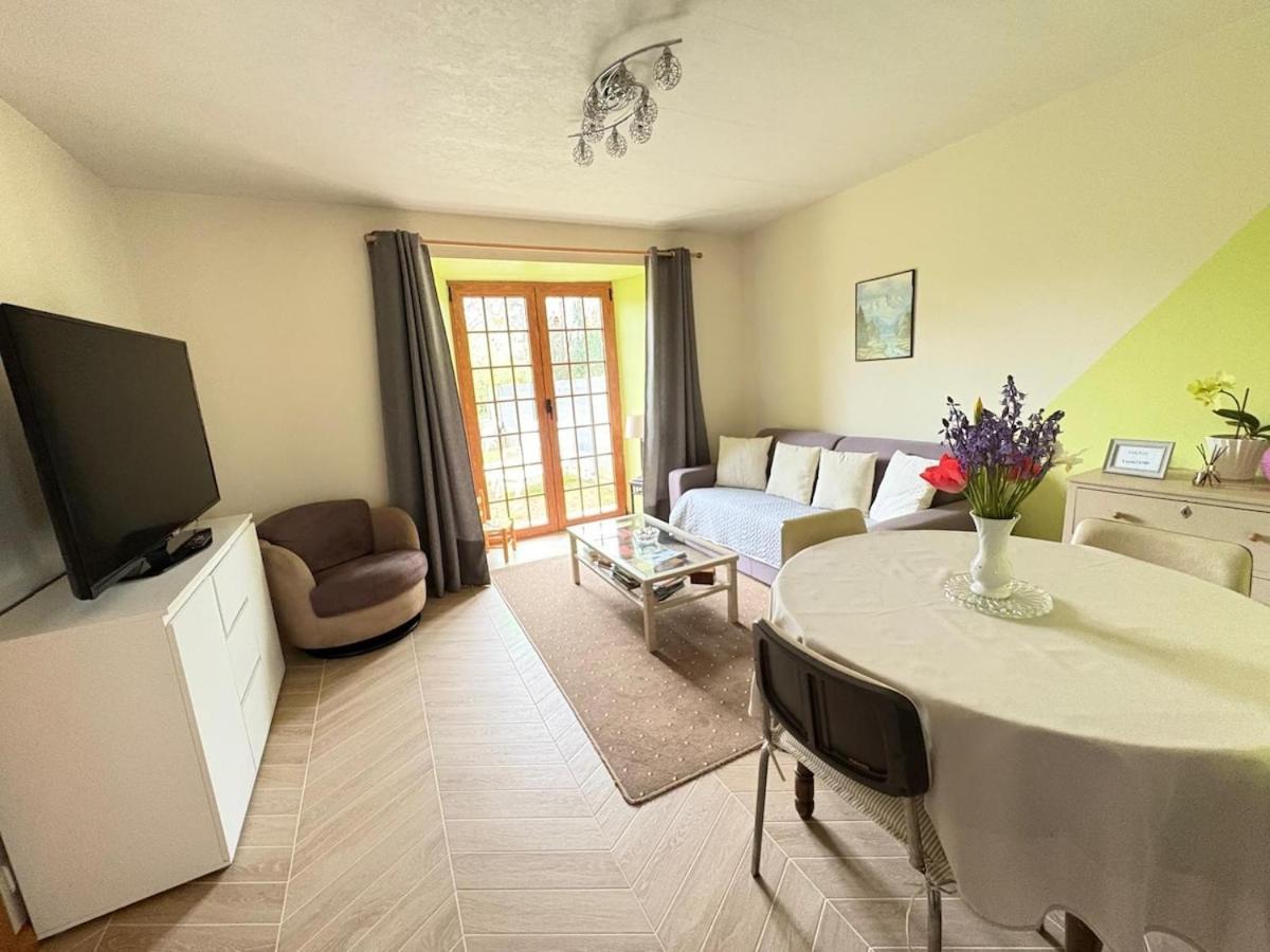 Appartement Chez Lucia a 15min de Perigueux à 6km autoroute A89 à Eglise-Neuve-de-Vergt Extérieur photo