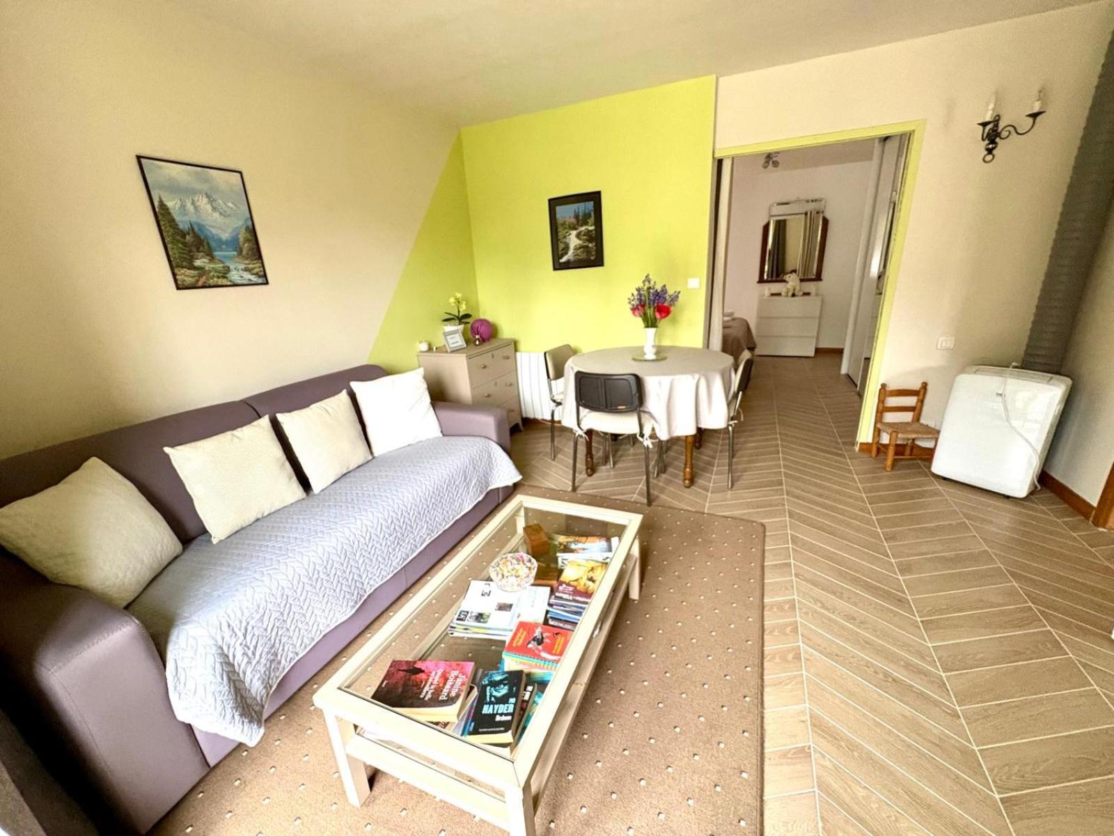 Appartement Chez Lucia a 15min de Perigueux à 6km autoroute A89 à Eglise-Neuve-de-Vergt Extérieur photo